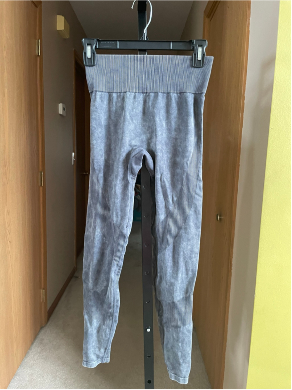 Women's Victoria's Secret PINK Seamless Leggings Size S Grey